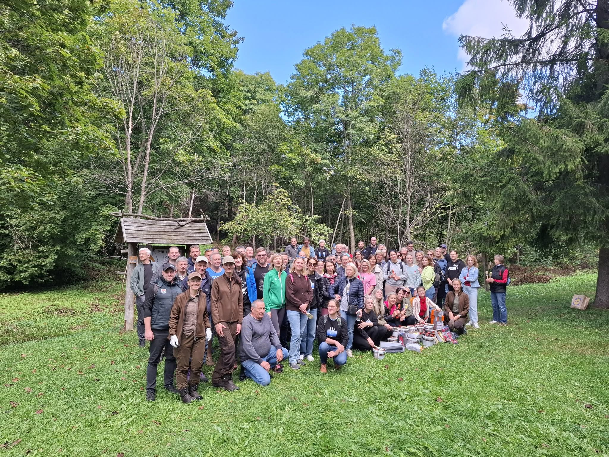 86 savanoriai, viena puiki diena ir daugybė nuveiktų darbų!